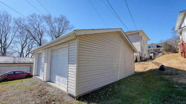 908 N 8th Street, Cambridge, OH 43725