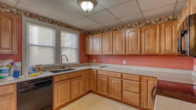 908 N 8th Street, Cambridge, OH 43725