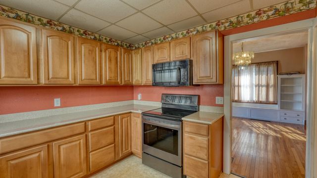 908 N 8th Street, Cambridge, OH 43725