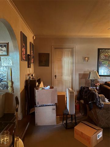 600 E Robert Street, Fort Worth, TX 76104