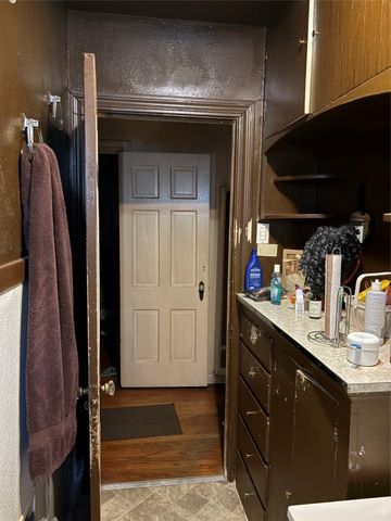 600 E Robert Street, Fort Worth, TX 76104