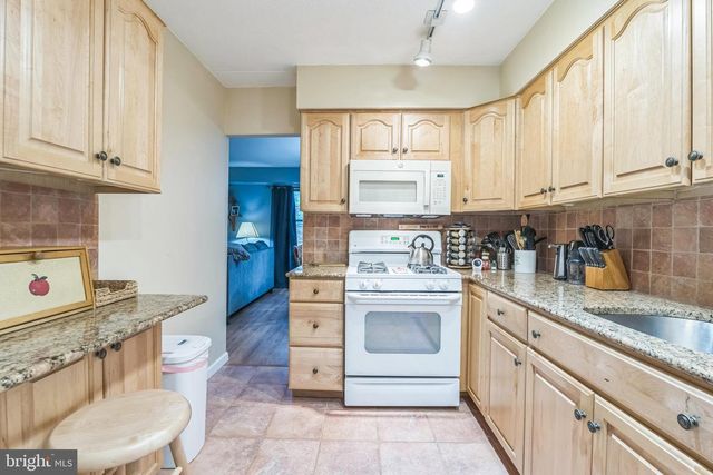 501 N BETHLEHEM PIKE #14-Q, Ambler, PA 19002
