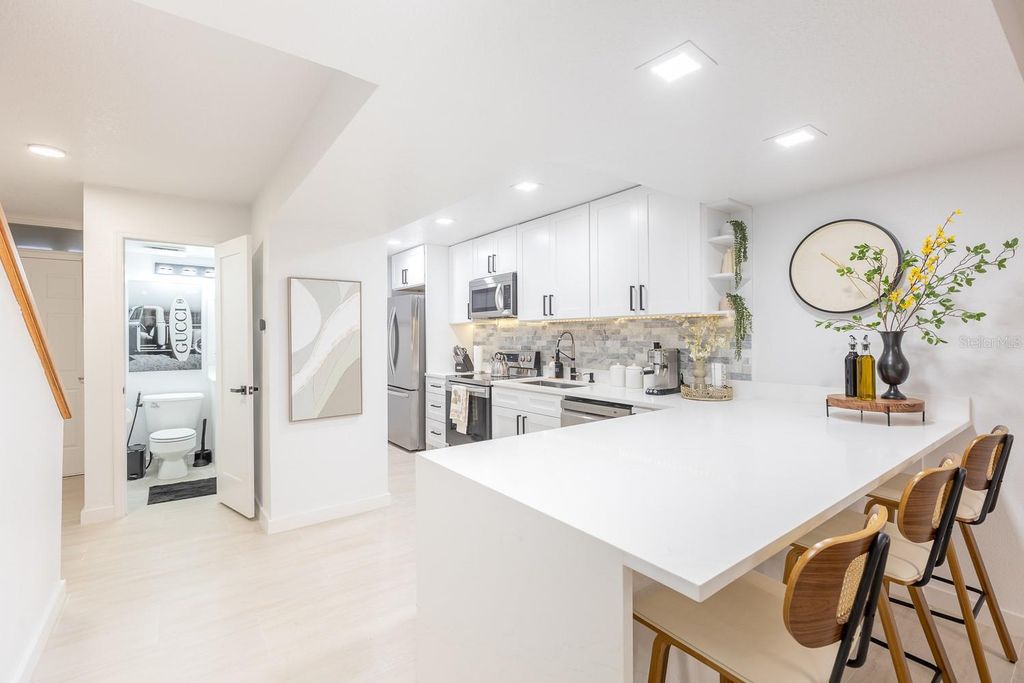 Image 3 of property listing at 701 S ATLANTIC AVENUE UT21, New Smyrna Beach, FL 32169