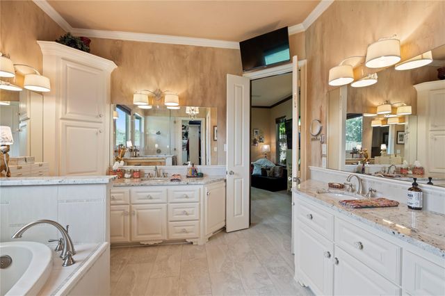 2201 Water Way, Seabrook, TX 77586