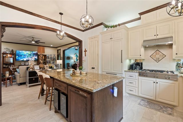 2201 Water Way, Seabrook, TX 77586