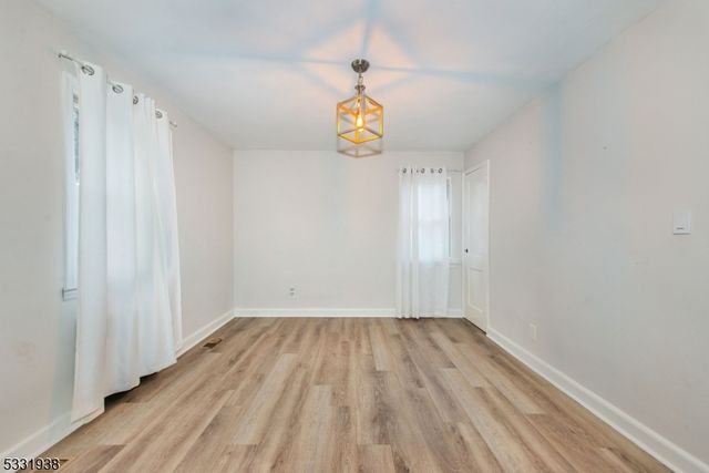 35 Taggart Way, Saddle Brook Twp., NJ 07663