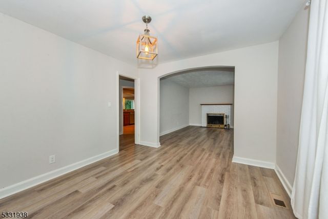 35 Taggart Way, Saddle Brook Twp., NJ 07663