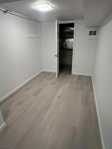 35 Taggart Way, Saddle Brook Twp., NJ 07663