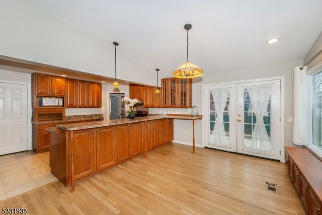 35 Taggart Way, Saddle Brook Twp., NJ 07663