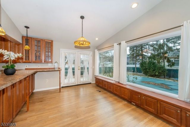 35 Taggart Way, Saddle Brook Twp., NJ 07663