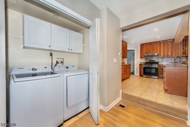 35 Taggart Way, Saddle Brook Twp., NJ 07663