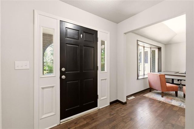 16413 Quinn Road, Smithville, MO 64089