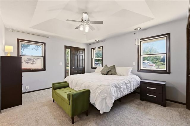 16413 Quinn Road, Smithville, MO 64089