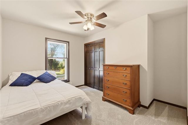 16413 Quinn Road, Smithville, MO 64089