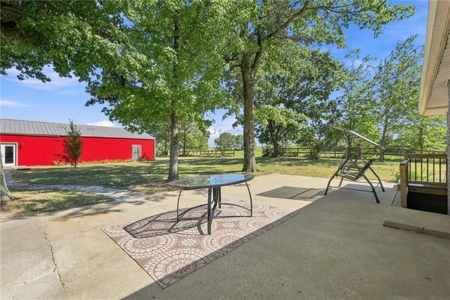 16413 Quinn Road, Smithville, MO 64089