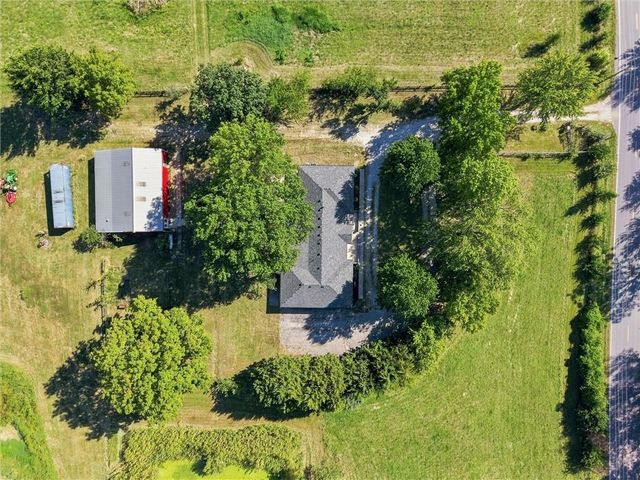 16413 Quinn Road, Smithville, MO 64089