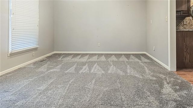 1018 Palmer Place, Clinton, MO 64735