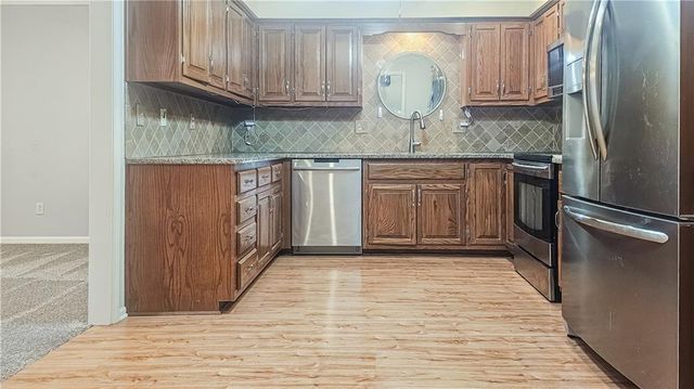 1018 Palmer Place, Clinton, MO 64735