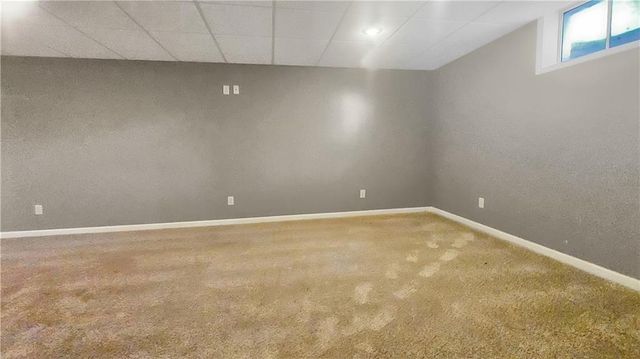 1018 Palmer Place, Clinton, MO 64735