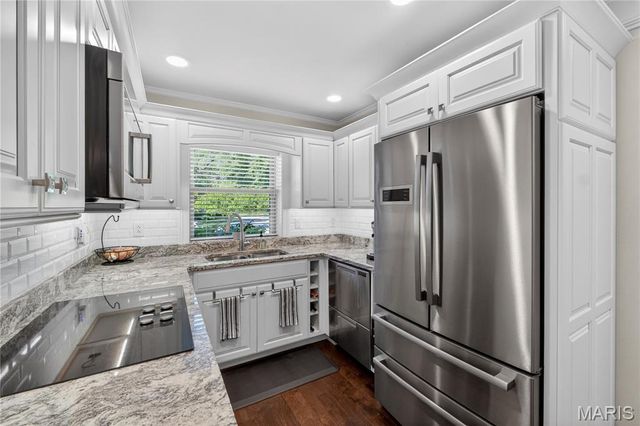 4 Delcrest Court 101, University City, MO 63124