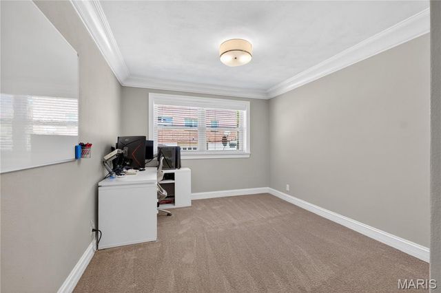 4 Delcrest Court 101, University City, MO 63124