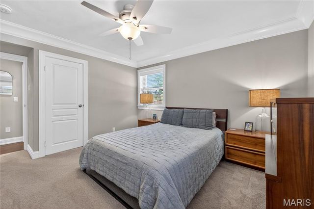 4 Delcrest Court 101, University City, MO 63124