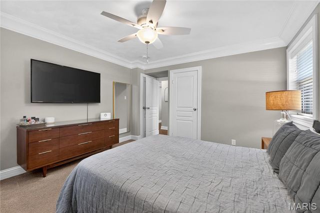 4 Delcrest Court 101, University City, MO 63124