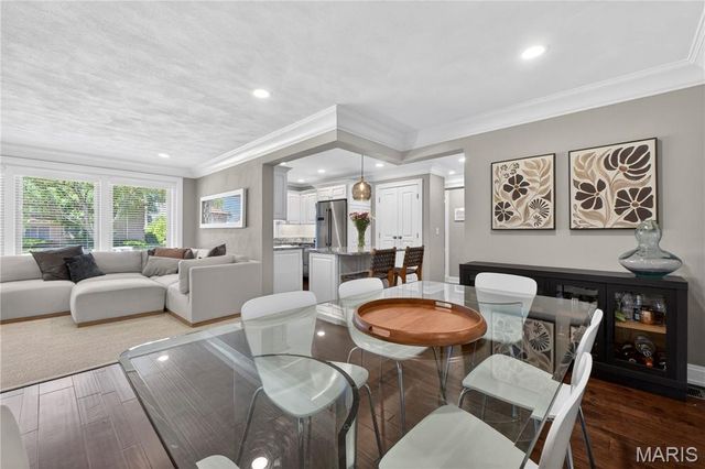4 Delcrest Court 101, University City, MO 63124