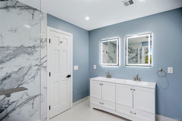 244 Water Lane S, Wantagh, NY 11793