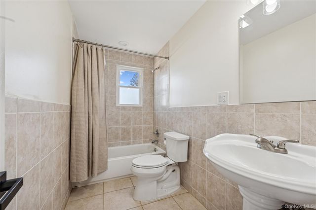 244 Water Lane S, Wantagh, NY 11793