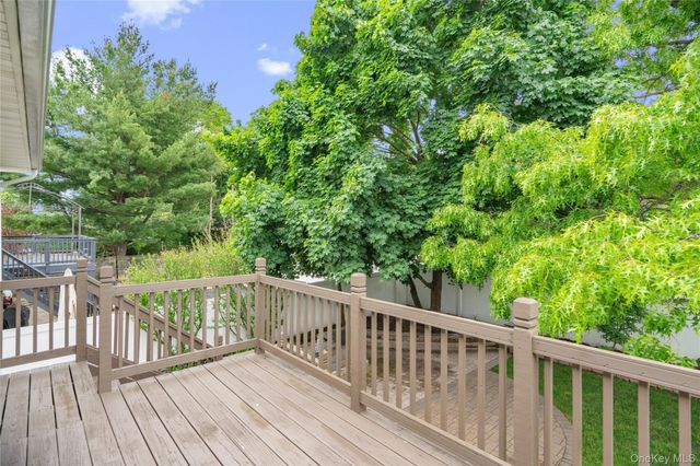244 Water Lane S, Wantagh, NY 11793