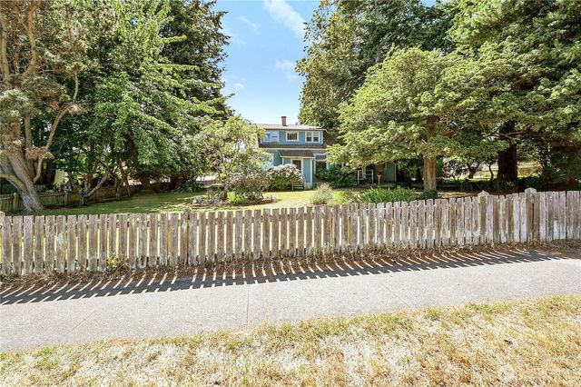 911 Tyler Street, Port Townsend, WA 98368