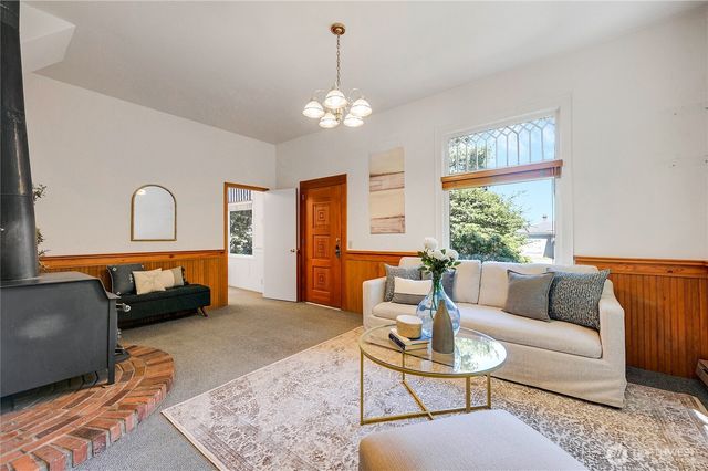 911 Tyler Street, Port Townsend, WA 98368