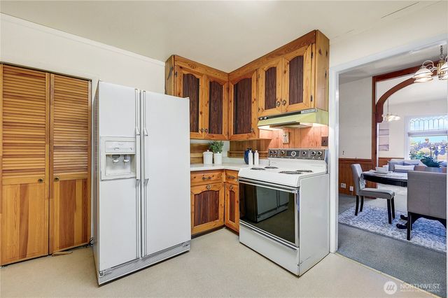 911 Tyler Street, Port Townsend, WA 98368