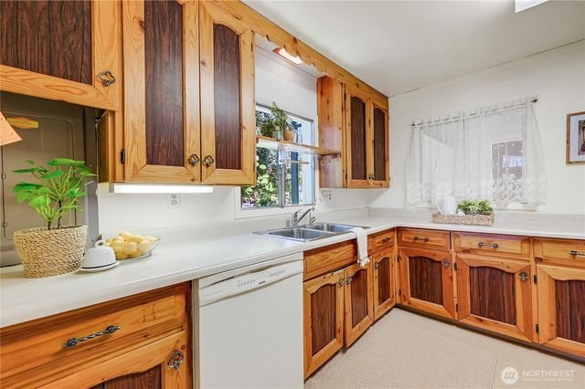 911 Tyler Street, Port Townsend, WA 98368