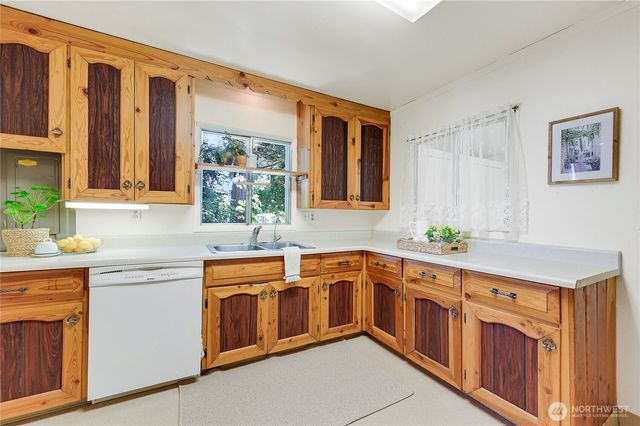 911 Tyler Street, Port Townsend, WA 98368