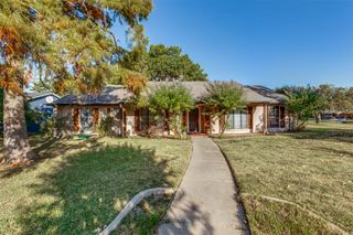 3227 Rolling Knoll Drive, Farmers Branch, TX 75234