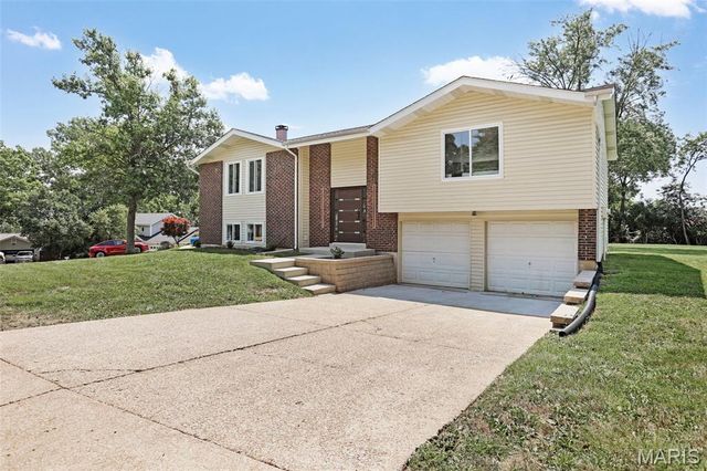 1218 Wood Station Place, Manchester, MO 63021