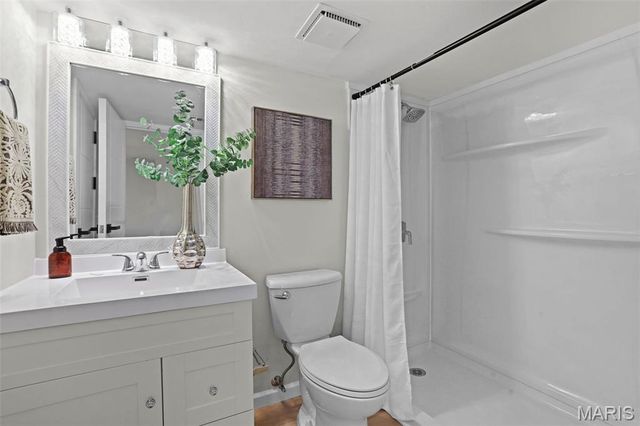 1218 Wood Station Place, Manchester, MO 63021