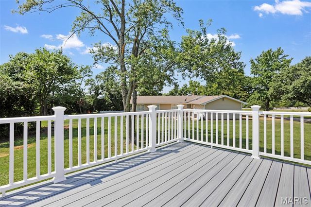 1218 Wood Station Place, Manchester, MO 63021
