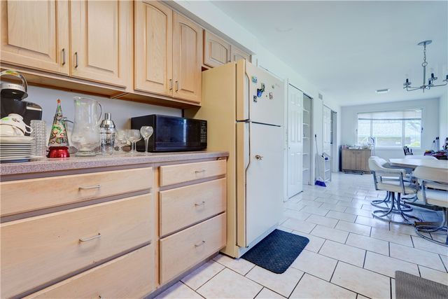 633 Chatelaine Drive, Webster, NY 14580