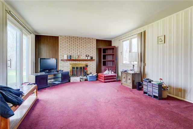 633 Chatelaine Drive, Webster, NY 14580