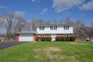 633 Chatelaine Drive, Webster, NY 14580