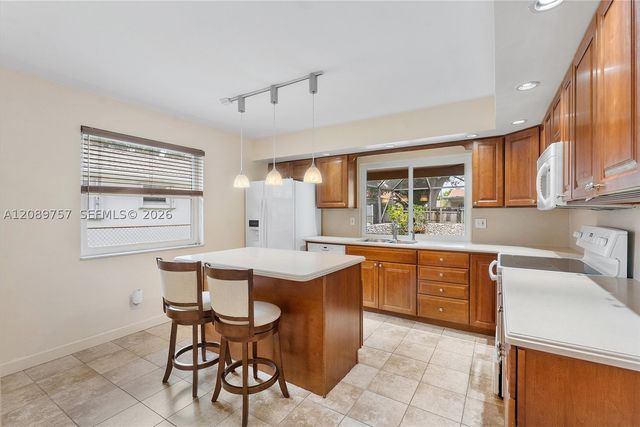 4801 N 36th Ct, Hollywood, FL 33021
