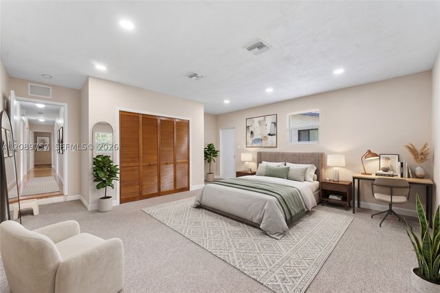 4801 N 36th Ct, Hollywood, FL 33021
