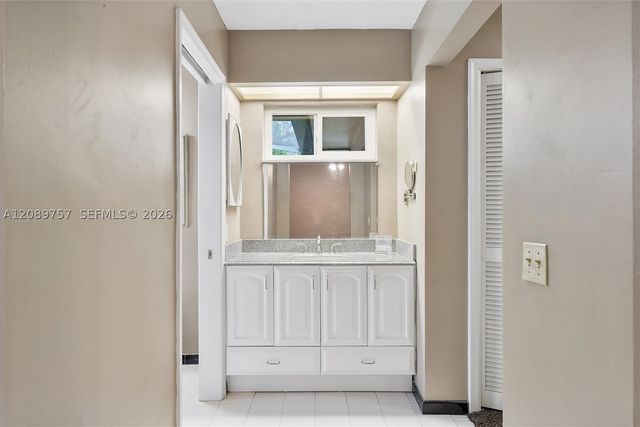 4801 N 36th Ct, Hollywood, FL 33021