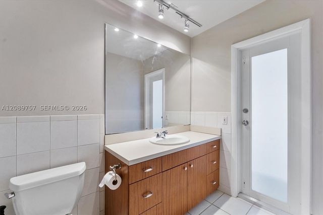 4801 N 36th Ct, Hollywood, FL 33021