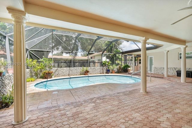 4801 N 36th Ct, Hollywood, FL 33021