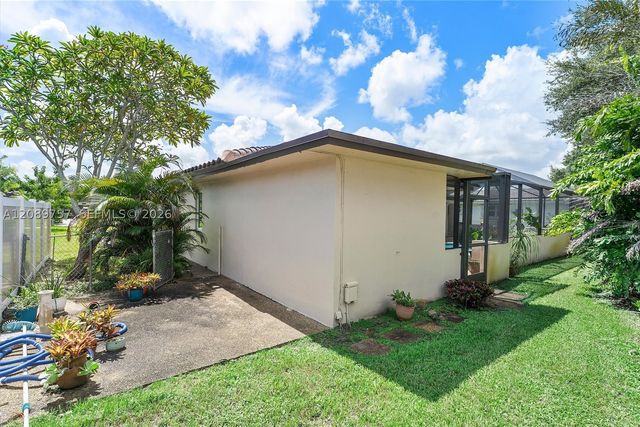 4801 N 36th Ct, Hollywood, FL 33021