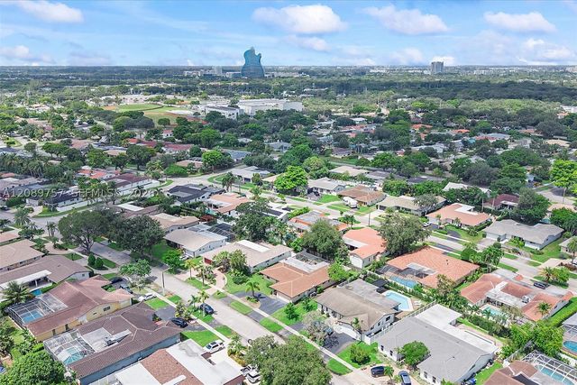 4801 N 36th Ct, Hollywood, FL 33021